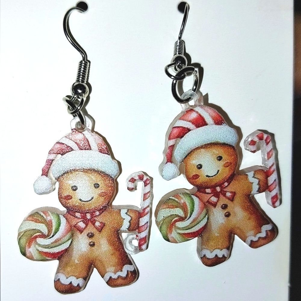Super cute holiday gingerbread man earrings